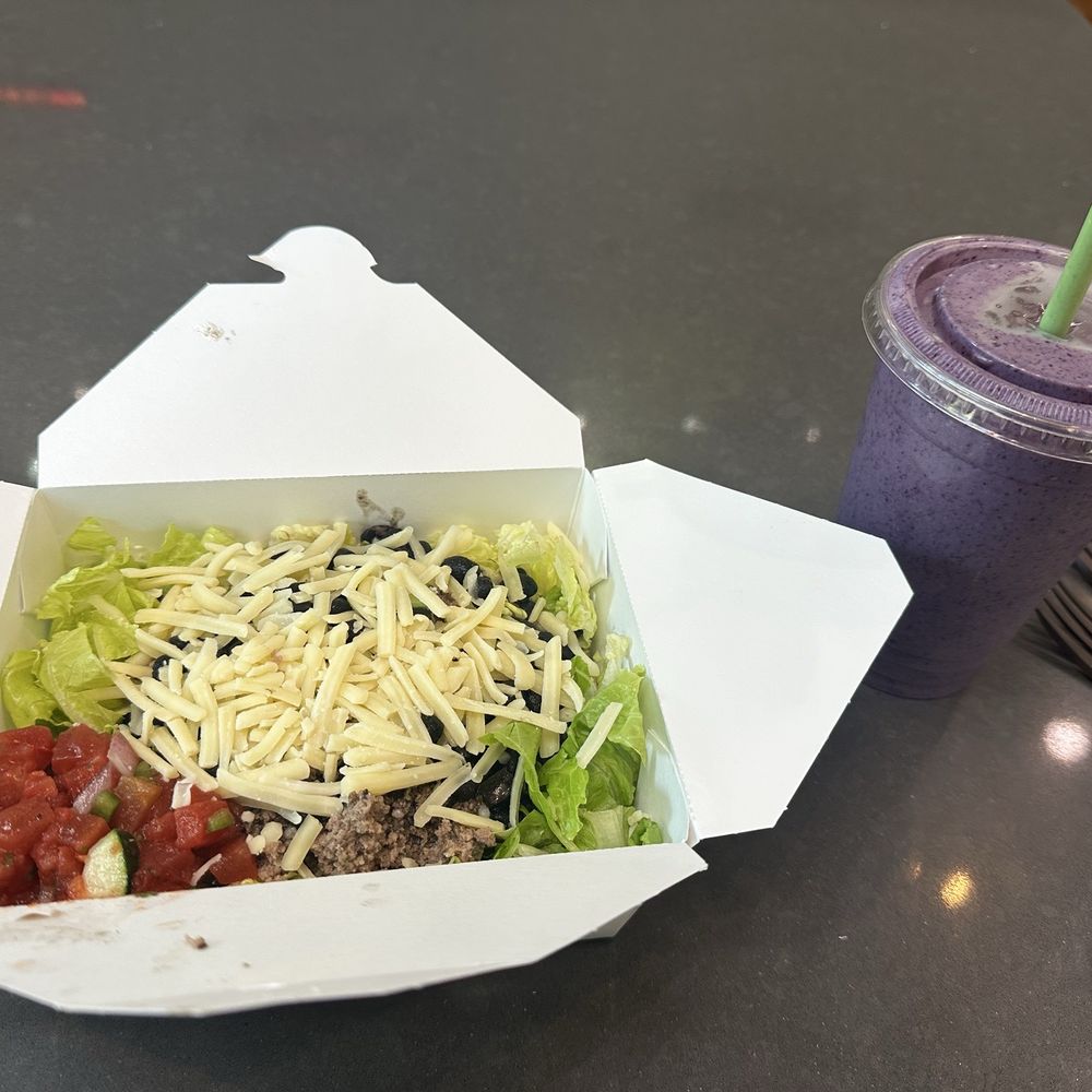Juicy Café - Taco Salad and PB&J Smoothie - Juice Bars & Smoothies Near Me - Seattle, Washington