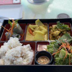 Zab Zab Thai Cuisine - Lunch special spring rolls, yellow chicken curry, lemon grass chicken.