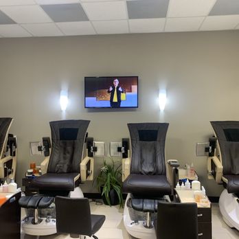 Ardor Nails - Tvs on all walls (HGTV) - Waxing Near Me - Viera, Florida