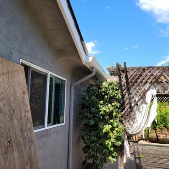 Los Vecinos Gutters - Gutter Services Near Me