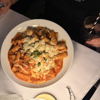 MA'S Italian Kitchen - Italian Near Me - Burbank, California
