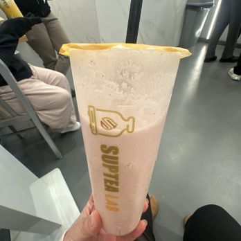 Suptea Lab - Strawberry shake - Bubble Tea Near Me - Oakland, California