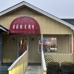 Life is Sweet Bakery - Outside