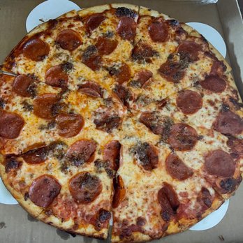 Papa’s House - Pepperoni and sausage pizza - Pizza Near Me - Tehachapi, California Papa’s House - Pepperoni and sausage pizza - Pizza Near Me - Tehachapi, California