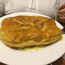The Shire Restaurant and Brew Pub - Chicken pot pie