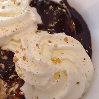 La Cave Gourmande - Profiteroles. - Bistros Near Me - Paris, 75