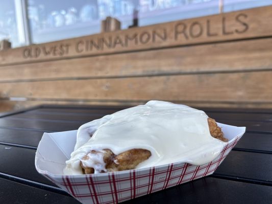 Old West Cinnamon Rolls by null