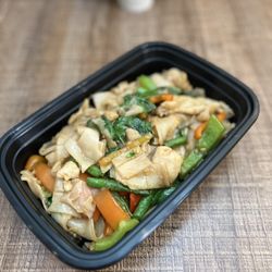 GaiNoi - Pad Kee Mao (drunken noodle)