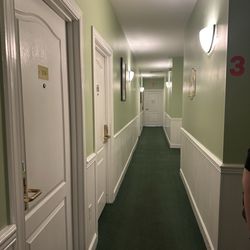County Clare Inn - Hallway floor 3