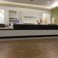 CareSpot Urgent Care - Jacksonville Northside - Front desk