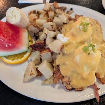 Fontenelle Restaurant - Bacon Benedict - Breakfast & Brunch Near Me - Ottawa, Ontario Fontenelle Restaurant - Bacon Benedict - Breakfast & Brunch Near Me - Ottawa, Ontario