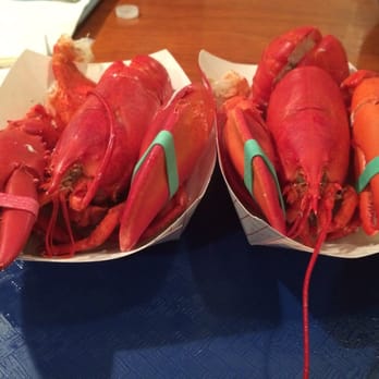 Markey's Lobster Pool - Twin Lobster Combo - Seafood Near Me - Seabrook, New Hampshire