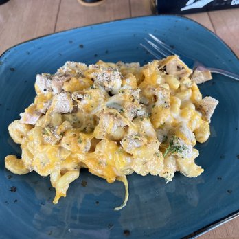 Bud & Stanley's Restaurant - Bud's Mac and Cheese w/ chicken breast - American Near Me - Grand Rapids, Michigan Bud & Stanley's Restaurant - Bud's Mac and Cheese w/ chicken breast - American Near Me - Grand Rapids, Michigan