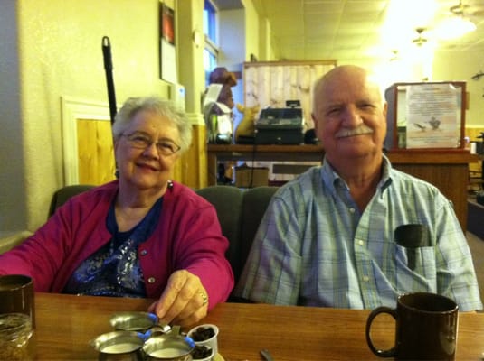 Sandy's Country Junction by null