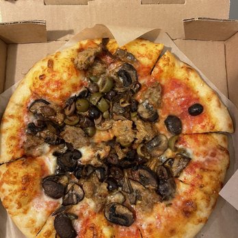 Philomena - Custom 10' pizza with olives, mushrooms, and Italian sausage - Pizza Near Me - Oakland, California Philomena - Custom 10' pizza with olives, mushrooms, and Italian sausage - Pizza Near Me - Oakland, California