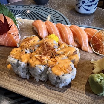 Michi Sushi - Salmon Combo - Japanese Near Me - North York, Ontario