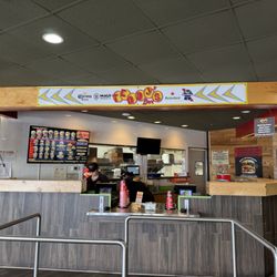 Teddy's Bigger Burgers - Aiea - Order Counter
