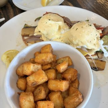 Brick & Spoon - Orange Beach - Farmers market Benedict with breakfast potatoes - Breakfast & Brunch Near Me - Orange Beach, Alabama