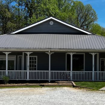 Saluda Veterinary Hospital - Veterinarians Near Me - Saluda, North Carolina Saluda Veterinary Hospital - Veterinarians Near Me - Saluda, North Carolina