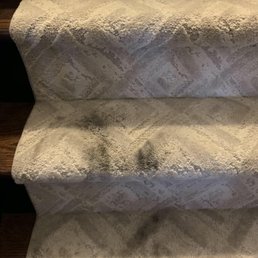 Grease stains on my new stair runner (with proof of date which matches the date they installed the units)