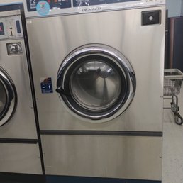 Huge 5 load machine so all your comforters and blankets can actually come out CLEAN! Huge 5 load machine so all your comforters and blankets can actually come out CLEAN!