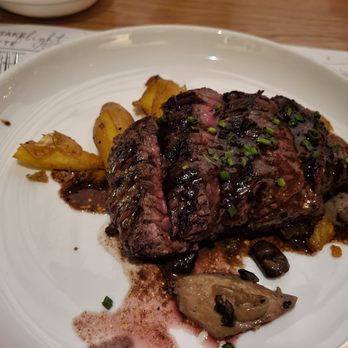 Sixty Vines - Bavette steak - New American Near Me - Dallas, Texas Sixty Vines - Bavette steak - New American Near Me - Dallas, Texas