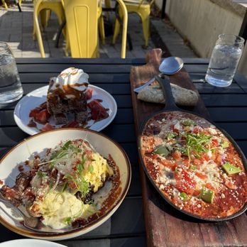 Paloma - Shakshouka, churro French toast, breakfast bowl - Mexican Near Me - Shaker Heights, Ohio