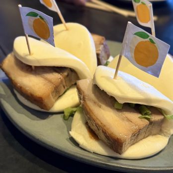 Momofuku - Pork belly bun - New American Near Me - Las Vegas, Nevada