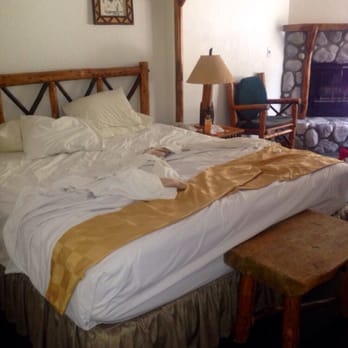 Holiday Inn The Lodge at Big Bear Lake - The room we were assigned. - Big Bear, CA