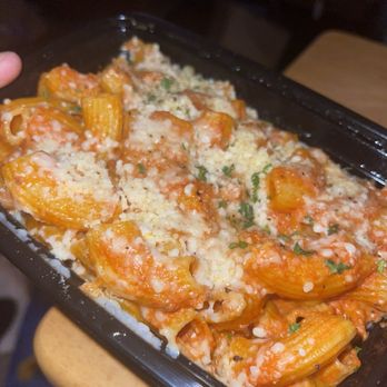 Bambino's - Italian Near Me - Honolulu, Hawaii
