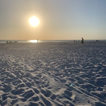 Siesta Royale - Sunset from Siesta Royale. - Apartments Near Me - Sarasota, Florida