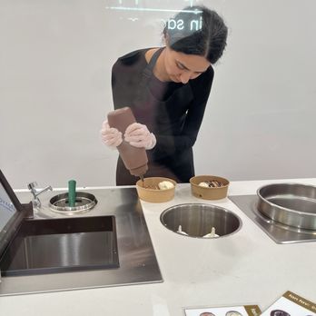 Chip Cookies - Ice Cream & Frozen Yogurt Near Me - Sacramento, California