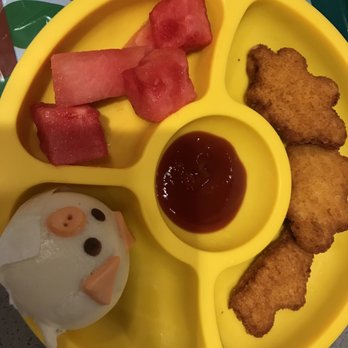 Haidilao Hotpot Flushing - Free kids meal - Hot Pot Near Me - Flushing, New York