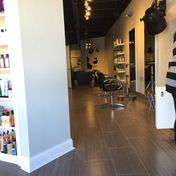 Peter DeLuca Salon - Wash hair - Hair Salons Near Me - Arlington Heights, Illinois Peter DeLuca Salon - Wash hair - Hair Salons Near Me - Arlington Heights, Illinois