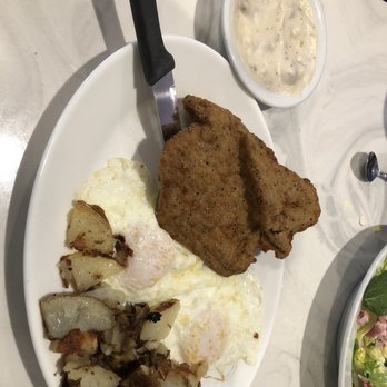 Blueberry Muffin - Steak and eggs - Breakfast & Brunch Near Me - Indialantic, Florida