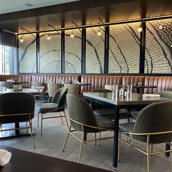 Oaken Bistro Bar - Inside - New American Near Me - Lake Forest, Illinois