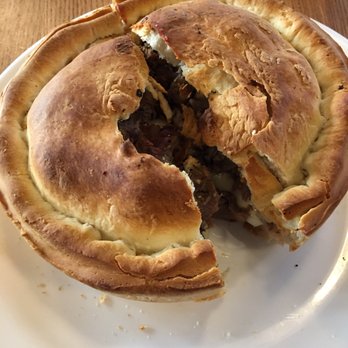 Giordano's - Indie (6"D) Deep dish beef pie. Hybrid of Italian Beef Sandwich with Deep Dish Crust. (3 stars) - Pizza Near Me - Chicago, Illinois Giordano's - Indie (6"D) Deep dish beef pie. Hybrid of Italian Beef Sandwich with Deep Dish Crust. (3 stars) - Pizza Near Me - Chicago, Illinois