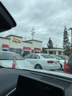 In-N-Out Burger by null