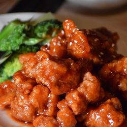 Red 8 - General Tsao-s Chicken - ---