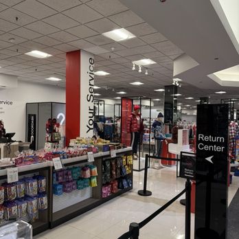 Macy's - Department Stores Near Me - Paramus, New Jersey