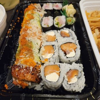 Honshu - Montgomery roll, Philly roll, Yellowtail jalapeño - Sushi Bars Near Me - Jersey City, New Jersey Honshu - Montgomery roll, Philly roll, Yellowtail jalapeño - Sushi Bars Near Me - Jersey City, New Jersey