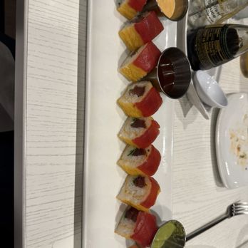 Noah Grant's - Super Sexy Spicy Tuna Roll - Sushi Bars Near Me - Zionsville, Indiana