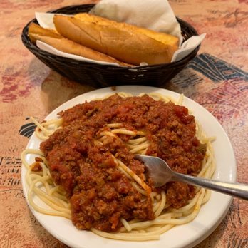 Zorba's - Side spaghetti  with meat sauce and garlic bread - Italian Near Me - Cedartown, Georgia