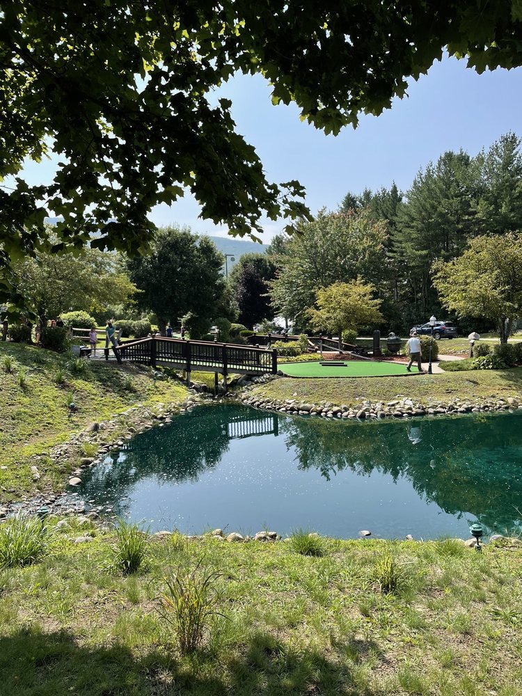 Hobo Hills Adventure Golf, Lincoln Roadtrippers