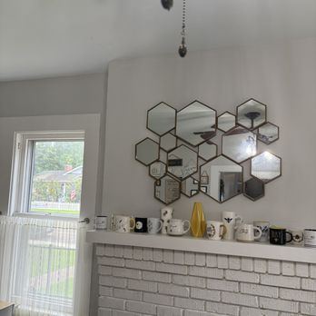 The Hive - More of the interior - Coffee & Tea Near Me - Jefferson, Texas