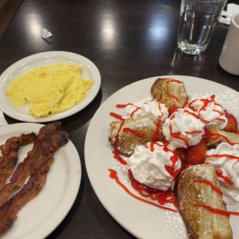 Maple N Jams Cafe - The Donut French toast. - American Near Me - Burbank, Illinois
