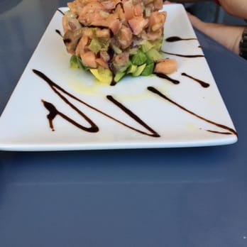 Liceo Triana - Tartar de Salmon con aguacate y huevas de lompo. - Spanish Near Me - Seville, SE Liceo Triana - Tartar de Salmon con aguacate y huevas de lompo. - Spanish Near Me - Seville, SE