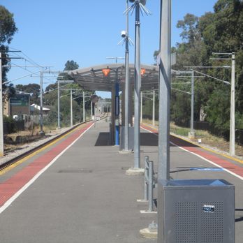 Marion Railway Station - Platform - Train Stations Near Me
