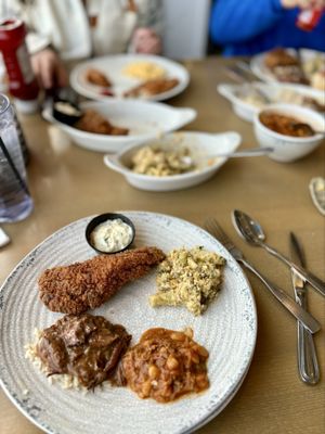 Paula Deen's Family Kitchen by null