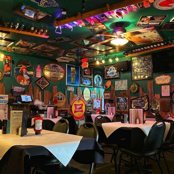 Ervs Mug - Interior - American Near Me - Oak Creek, Wisconsin Ervs Mug - Interior - American Near Me - Oak Creek, Wisconsin